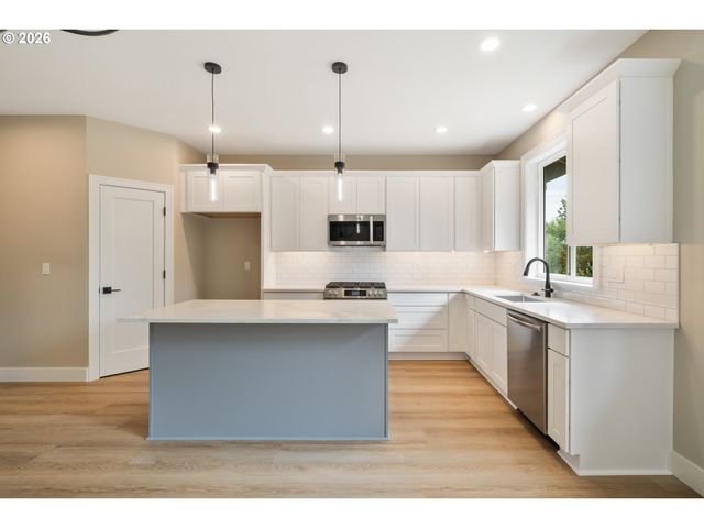 34620 Creekside Dr, Manzanita, OR 97130