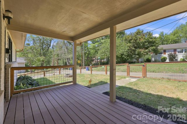 14 E Indiana Avenue, Asheville, NC 28806