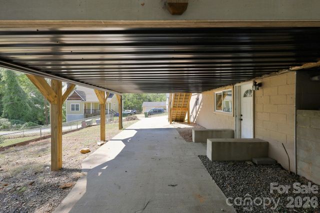 14 E Indiana Avenue, Asheville, NC 28806