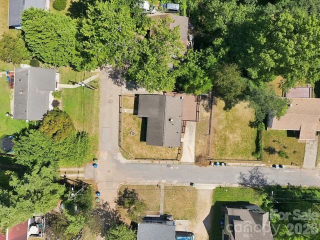 14 E Indiana Avenue, Asheville, NC 28806