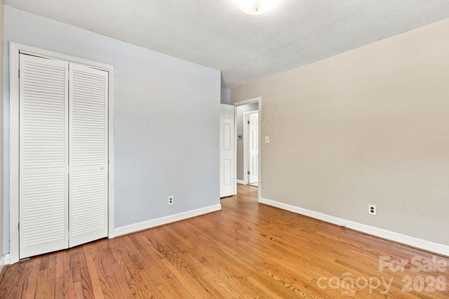14 E Indiana Avenue, Asheville, NC 28806