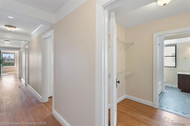 15 E Kirby Street 811, Detroit, MI 48202