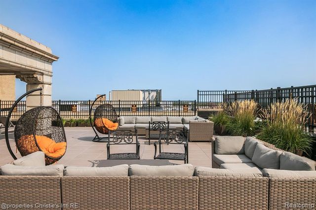 15 E Kirby Street 811, Detroit, MI 48202