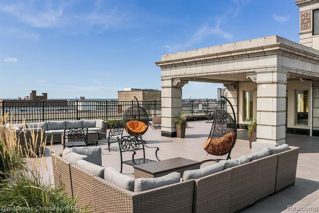 15 E Kirby Street 811, Detroit, MI 48202