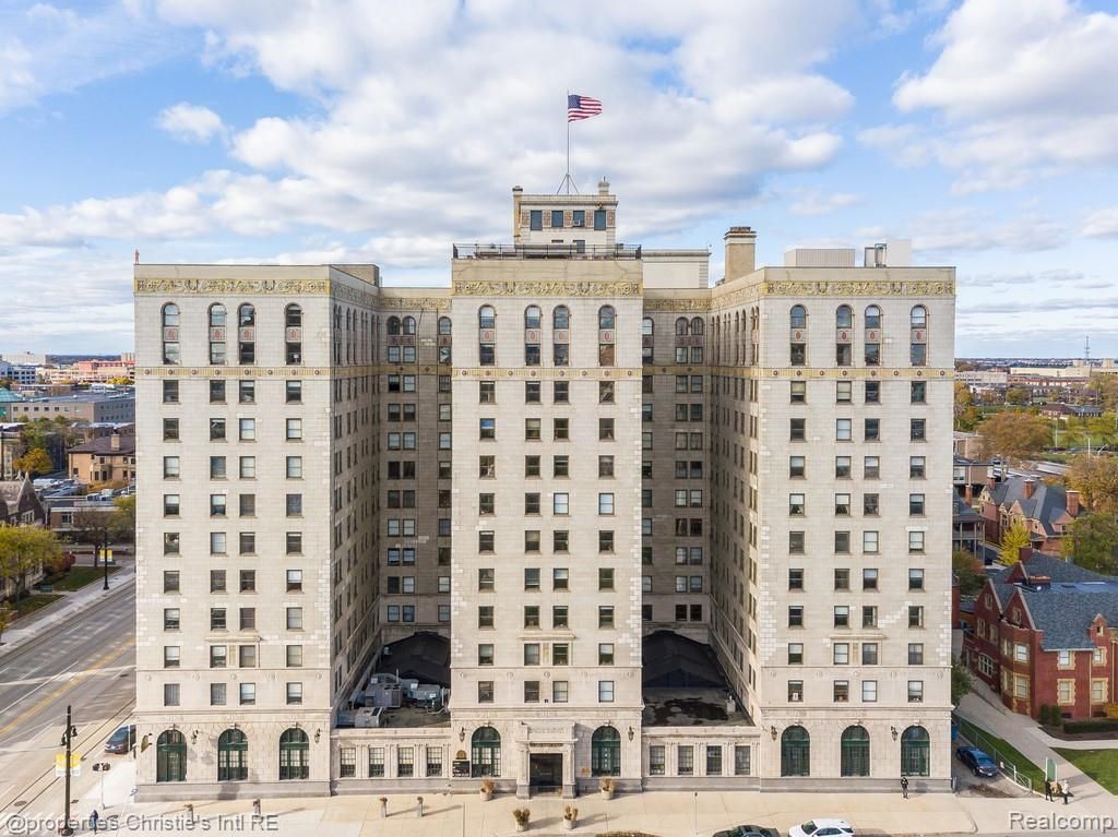 15 E Kirby Street 811, Detroit, MI 48202