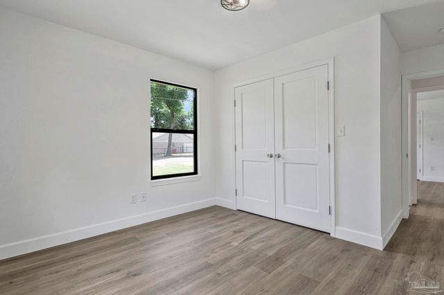 5141 Westport Dr, Milton, FL 32571