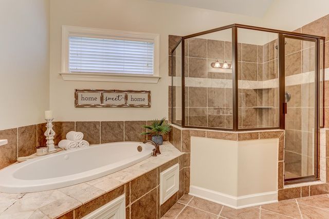 10464 REDMOND CIR N, Unincorporated, TN 38016