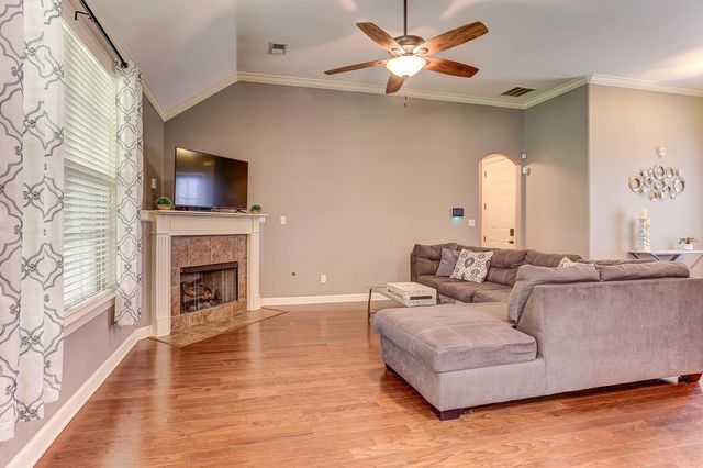 10464 REDMOND CIR N, Unincorporated, TN 38016