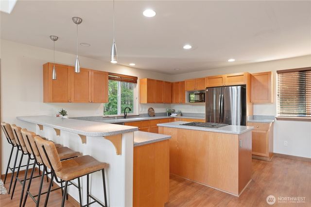 621 E Morris Creek Drive, Belfair, WA 98528