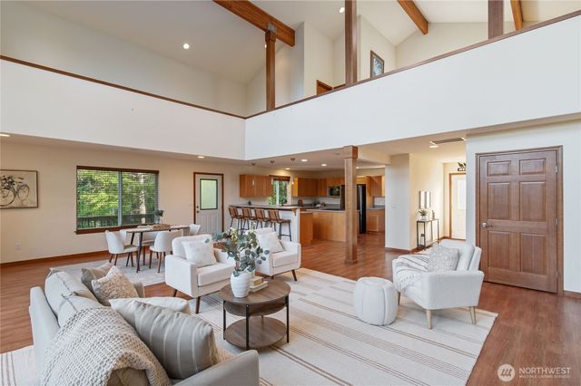 621 E Morris Creek Drive, Belfair, WA 98528