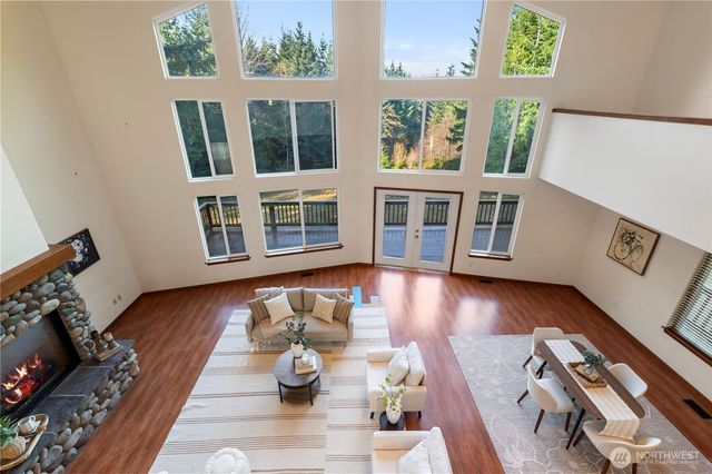 621 E Morris Creek Drive, Belfair, WA 98528