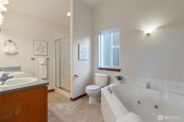 621 E Morris Creek Drive, Belfair, WA 98528