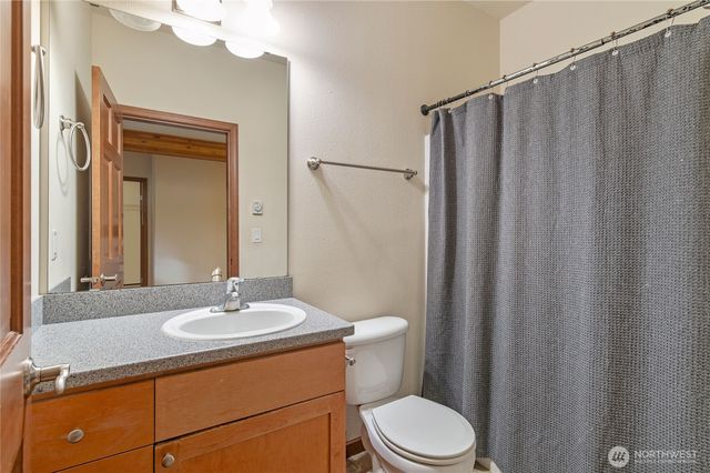 621 E Morris Creek Drive, Belfair, WA 98528