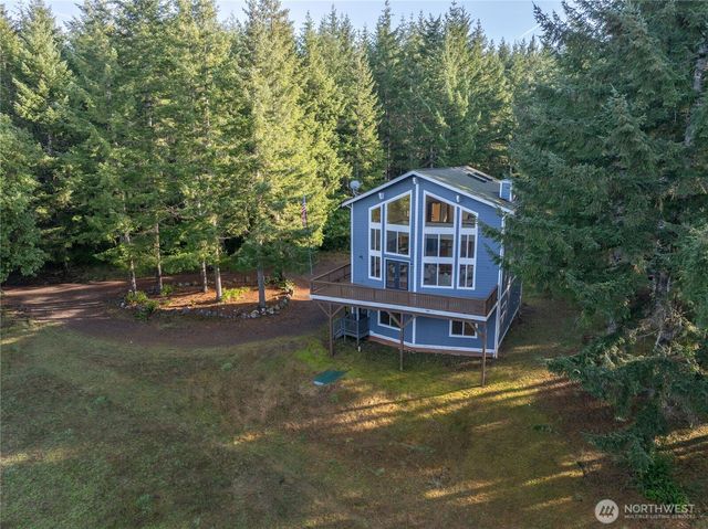 621 E Morris Creek Drive, Belfair, WA 98528