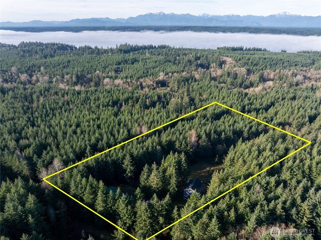 621 E Morris Creek Drive, Belfair, WA 98528