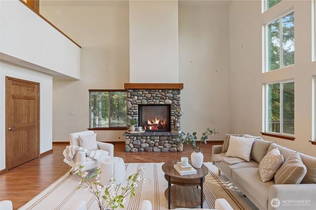 621 E Morris Creek Drive, Belfair, WA 98528