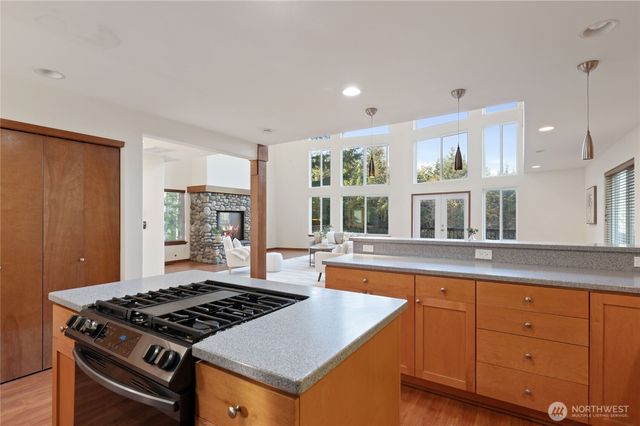 621 E Morris Creek Drive, Belfair, WA 98528