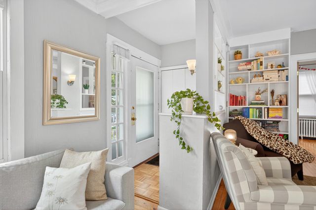 3035 Irving Avenue S, Minneapolis, MN 55408