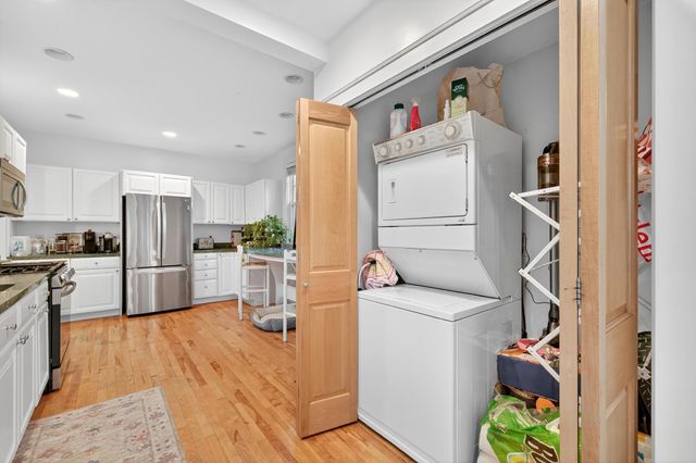 3035 Irving Avenue S, Minneapolis, MN 55408