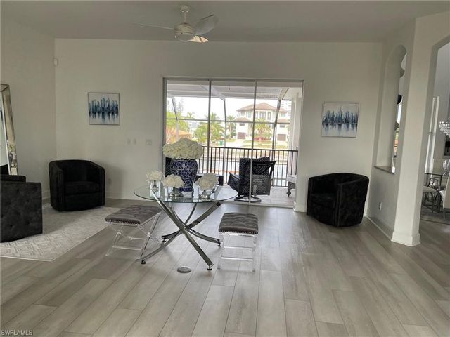 225 Egret AVE, Naples, FL 34108