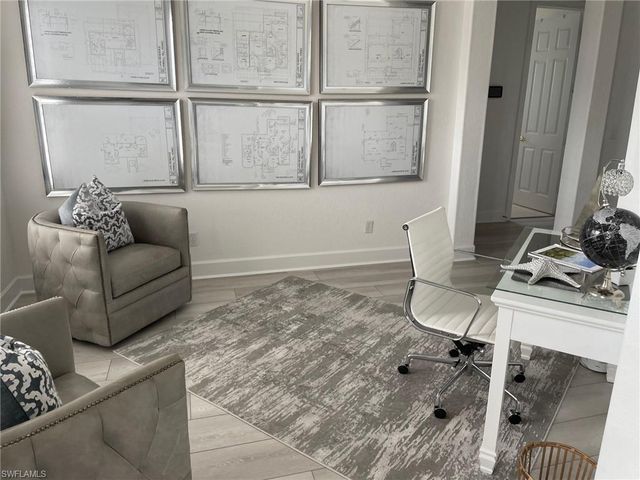 225 Egret AVE, Naples, FL 34108