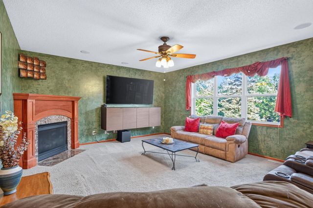 1779 Fescue Court, Shakopee, MN 55379