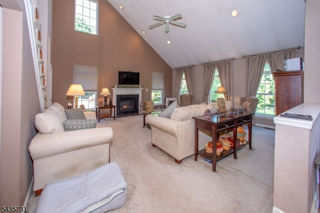 6 Eileen Dr, Wantage Twp., NJ 07461