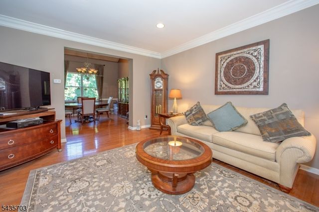 6 Eileen Dr, Wantage Twp., NJ 07461
