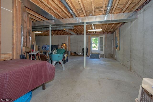 6 Eileen Dr, Wantage Twp., NJ 07461