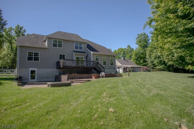 6 Eileen Dr, Wantage Twp., NJ 07461