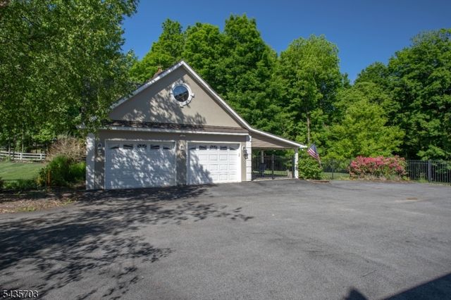 6 Eileen Dr, Wantage Twp., NJ 07461