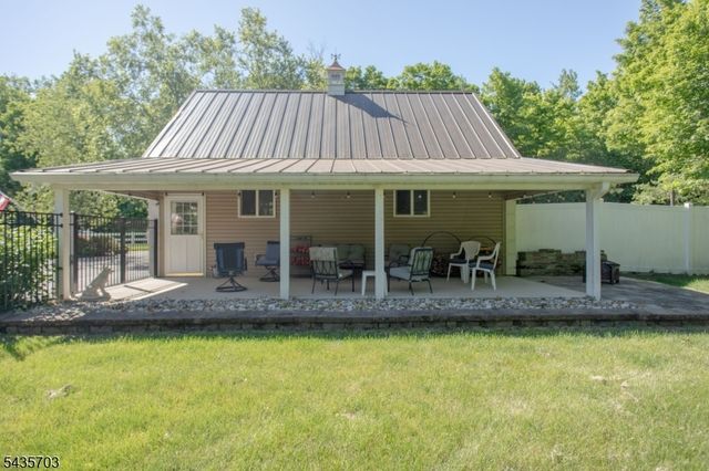 6 Eileen Dr, Wantage Twp., NJ 07461