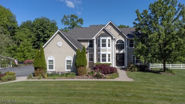 6 Eileen Dr, Wantage Twp., NJ 07461