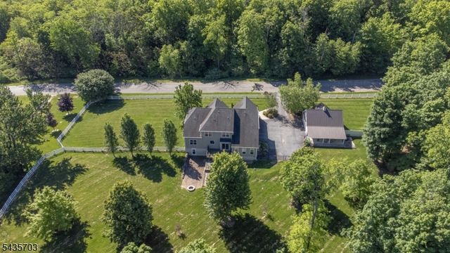 6 Eileen Dr, Wantage Twp., NJ 07461