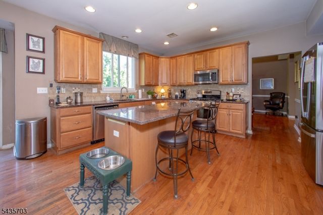 6 Eileen Dr, Wantage Twp., NJ 07461