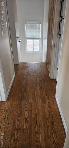 180 Lenox Street, Detroit, MI 48215