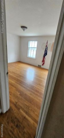 180 Lenox Street, Detroit, MI 48215