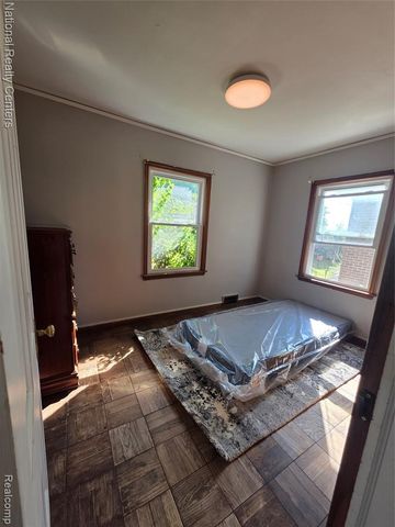 180 Lenox Street, Detroit, MI 48215