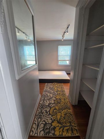 180 Lenox Street, Detroit, MI 48215