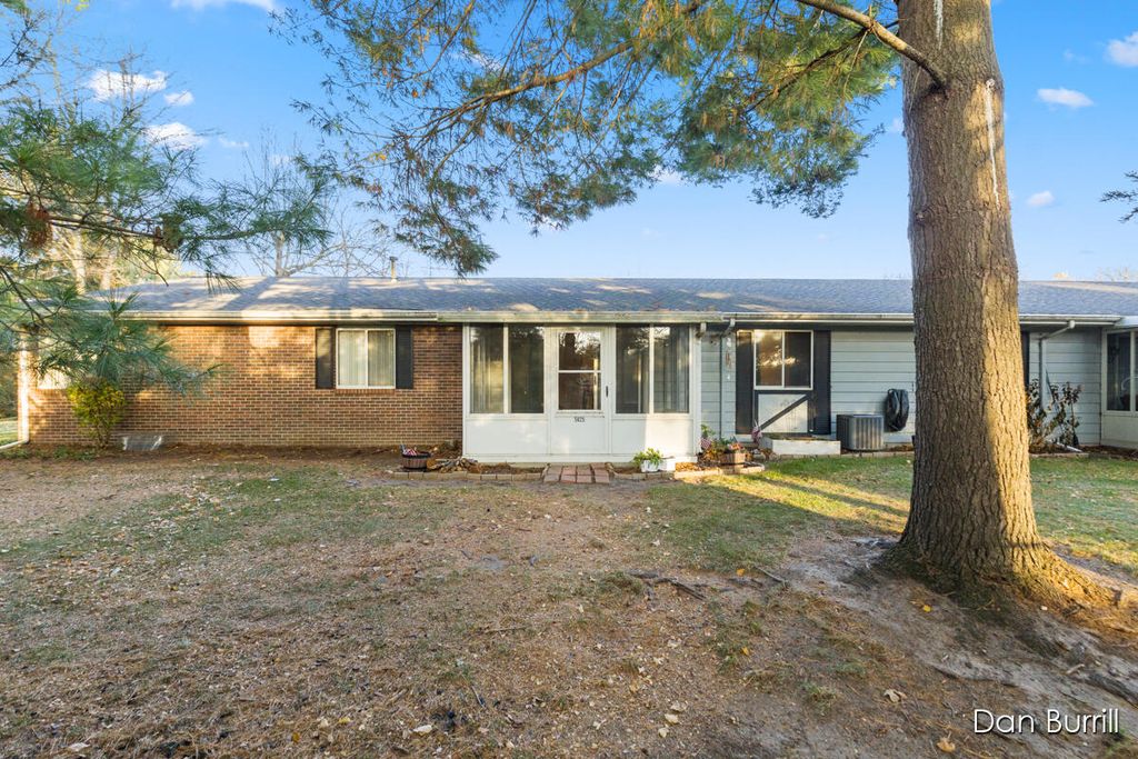 5825 Leisure South Drive 157, Grand Rapids, MI 49548