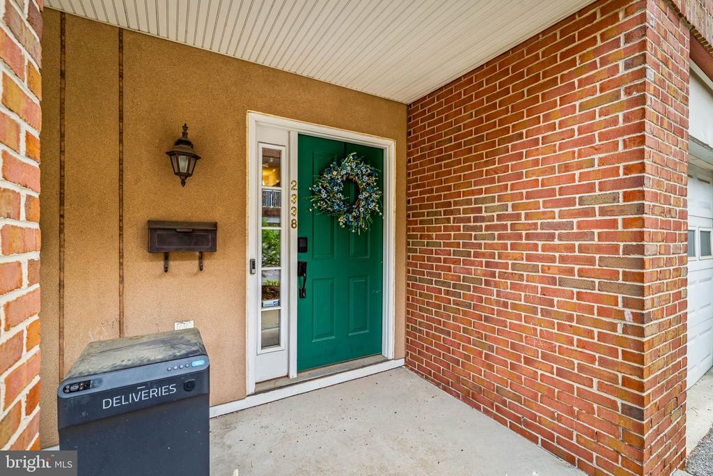 Image 14 of property listing at 2338 CAMBRIDGE WALK, Baltimore, MD 21224