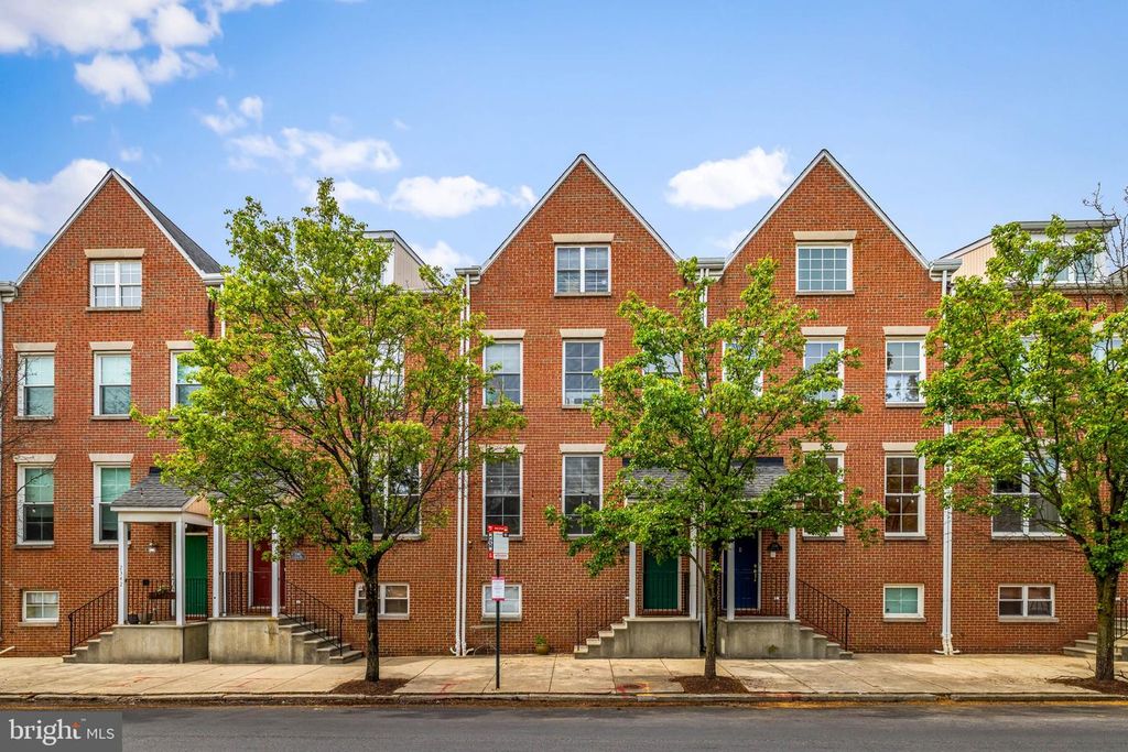 Image 2 of property listing at 2338 CAMBRIDGE WALK, Baltimore, MD 21224