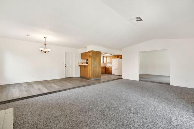 778 W Polson Avenue, Clovis, CA 93612