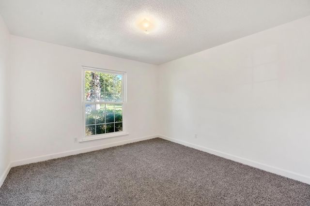 778 W Polson Avenue, Clovis, CA 93612