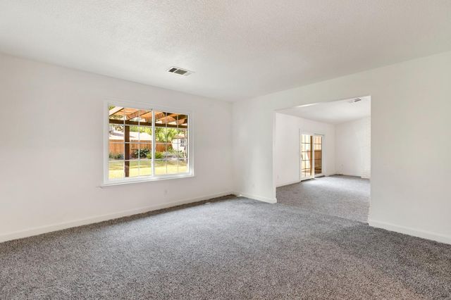 778 W Polson Avenue, Clovis, CA 93612