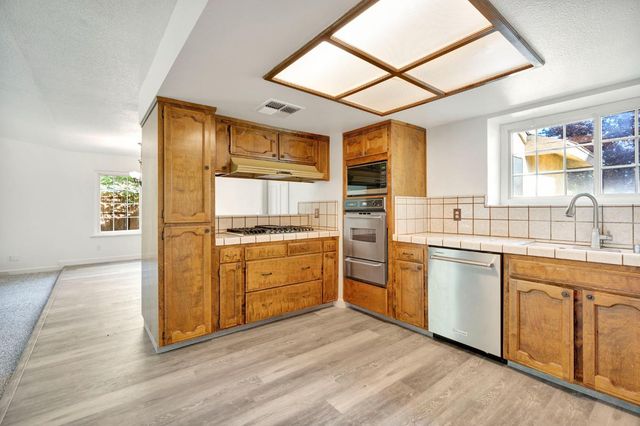 778 W Polson Avenue, Clovis, CA 93612