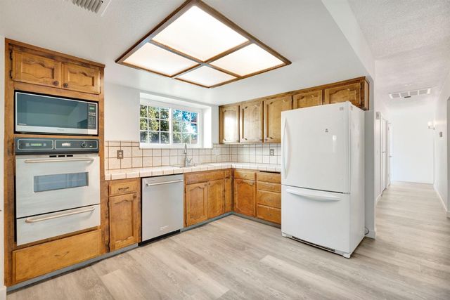 778 W Polson Avenue, Clovis, CA 93612