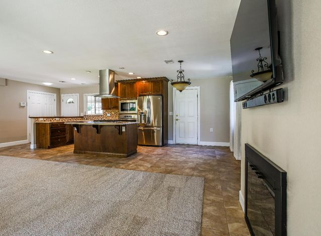 3236 Smathers Way, Carmichael, CA 95608