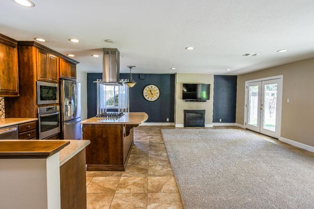 3236 Smathers Way, Carmichael, CA 95608