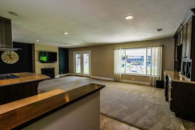 3236 Smathers Way, Carmichael, CA 95608